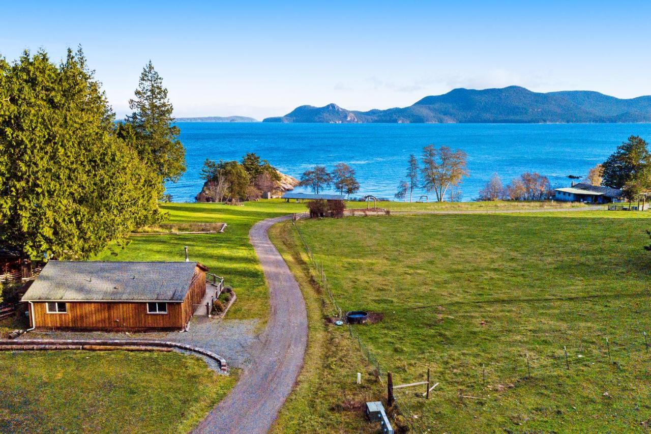 Obstruction Pass Cottage Olga 외부 사진
